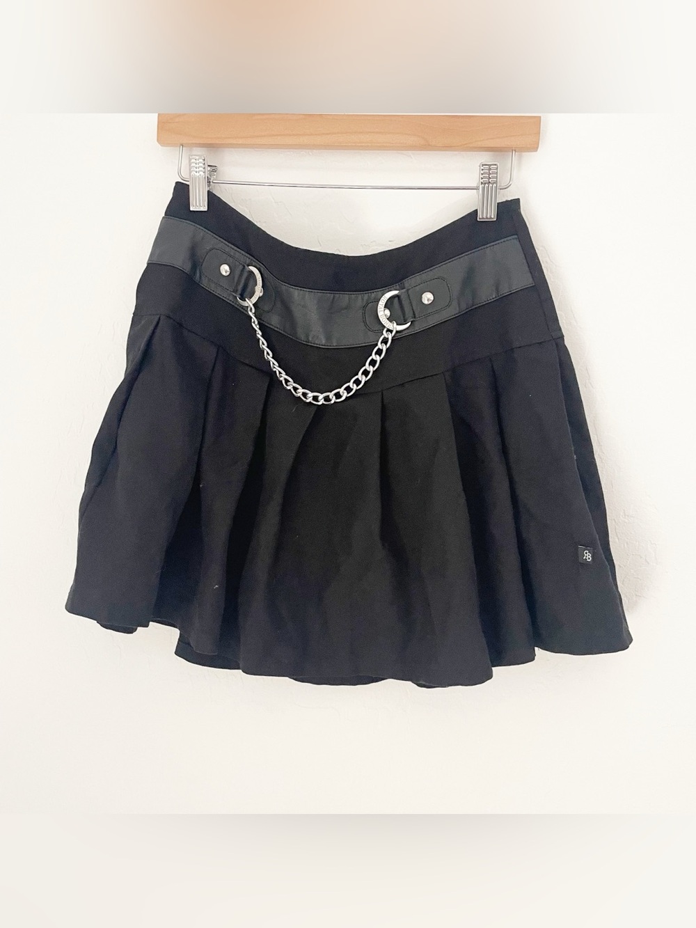 Royal bones black pleated mini skirt worth chain medium
